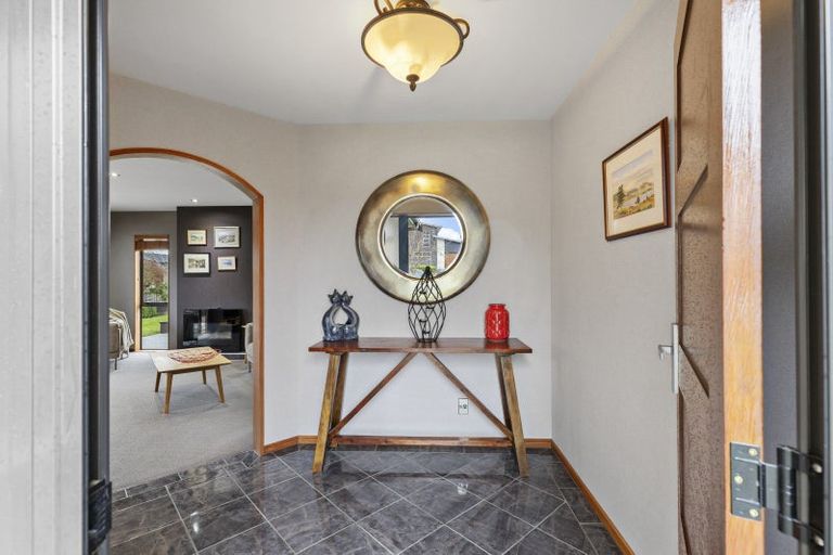 Photo of property in 14 Trump Place, Kelvin Grove, Palmerston North, 4414