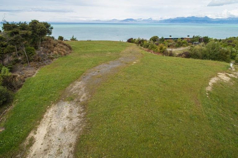 Photo of property in 60 Tasman Cliffs Lane, Tasman, Upper Moutere, 7173