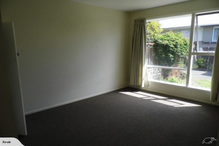 Photo of property in 16a Inwoods Road, Parklands, Christchurch, 8083