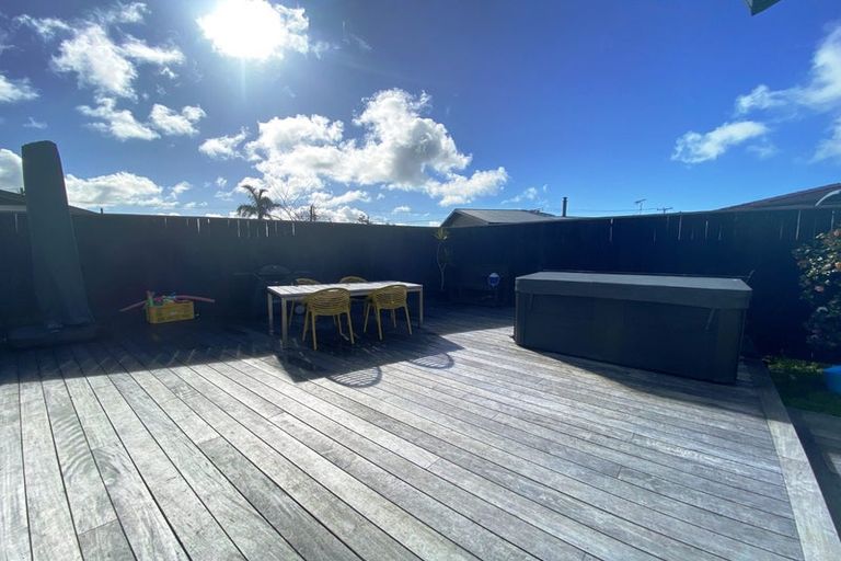 Photo of property in 11a Doment Crescent, Orewa, 0931