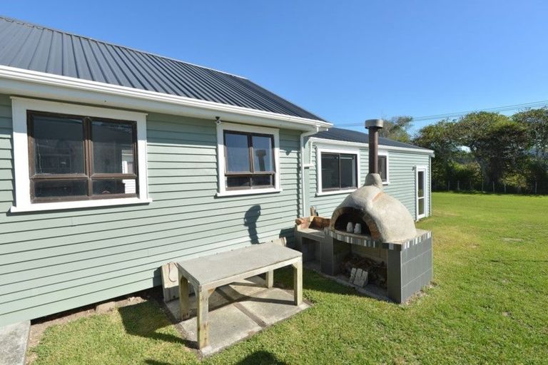Photo of property in 37b Te Kapua Street, Oakura, Hikurangi, 0184