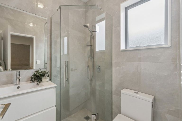 Photo of property in 9 Survila Street, Takanini, 2110