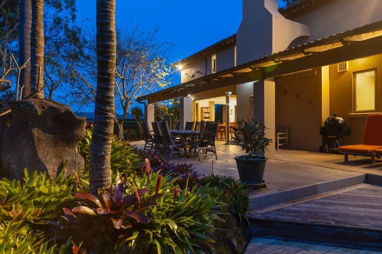 Photo of property in 2213 Whananaki North Road, Whananaki, Hikurangi, 0181