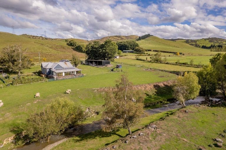 Photo of property in 214 Waianiwaniwa Road, Sheffield, Darfield, 7571