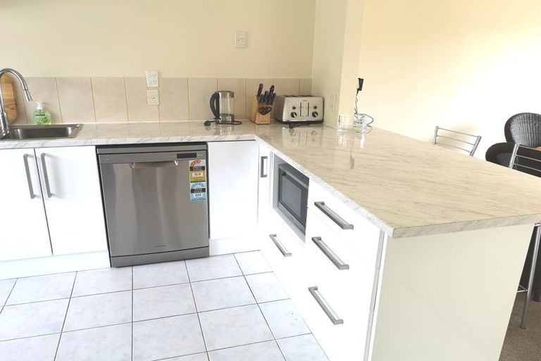 Photo of property in 2/41a Byron Avenue, Takapuna, Auckland, 0622