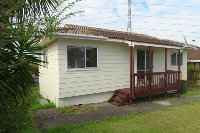 Photo of property in 9 Caserta Place, Clover Park, Auckland, 2023