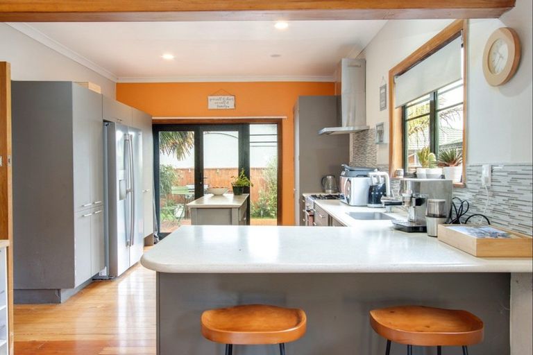 Photo of property in 54 Osier Road, Greenmeadows, Napier, 4112