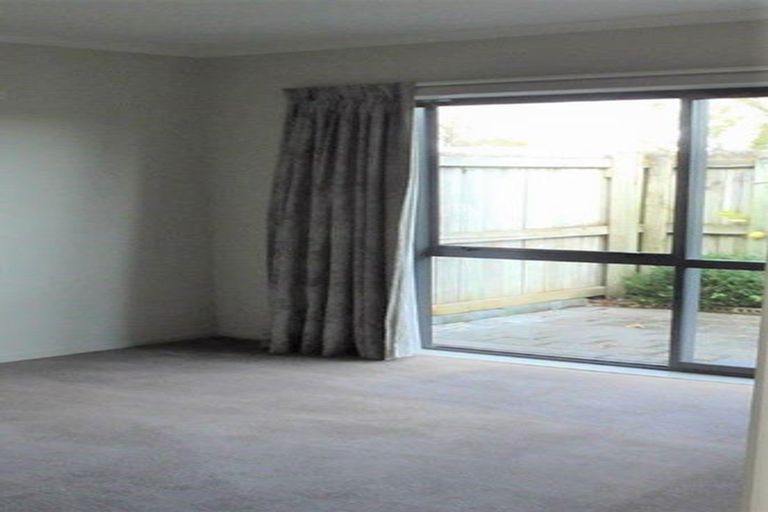 Photo of property in Henry Russell Estate, 16/36 Belgrove Drive, Waipukurau, 4200