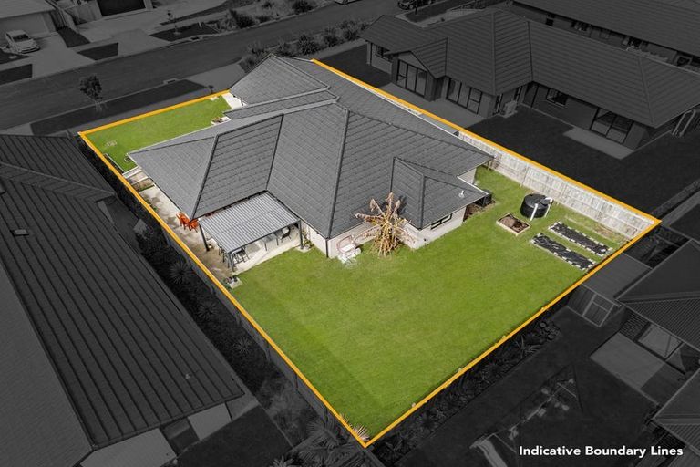 Photo of property in 10 Pipi Crescent, Tuakau, 2121