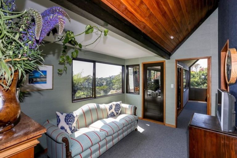 Photo of property in 319 Mangorei Road, Merrilands, New Plymouth, 4312