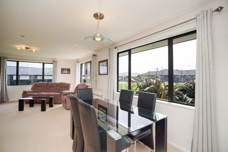 Photo of property in 28 Majestic Chance, Seaward Bush, Invercargill, 9812