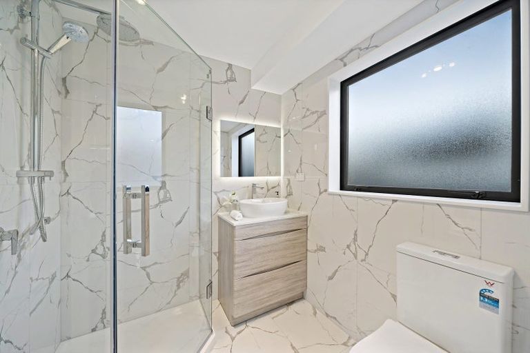 Photo of property in 11 Tawapou Close, Massey, Auckland, 0614