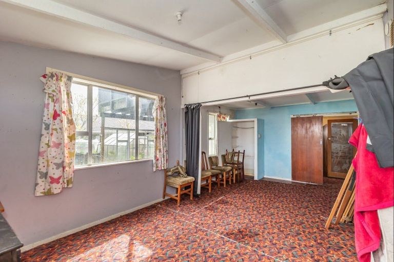 Photo of property in 40 Mako Mako Road, Levin, 5510