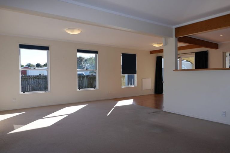 Photo of property in 17 Otaihanga Road, Otaihanga, Paraparaumu, 5036