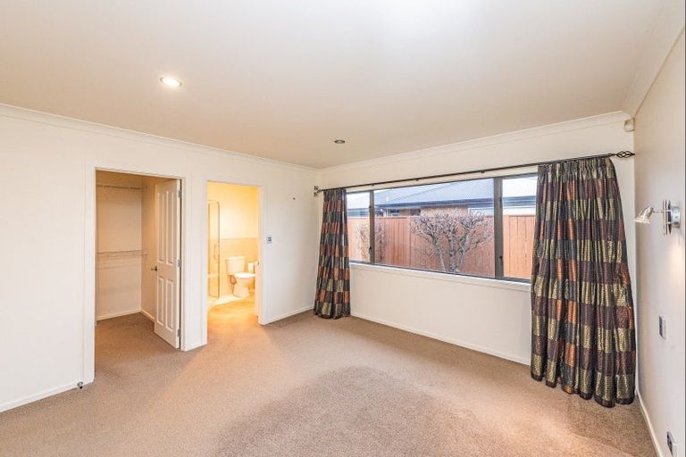 Photo of property in 1 Gilligan Close, College Estate, Whanganui, 4500