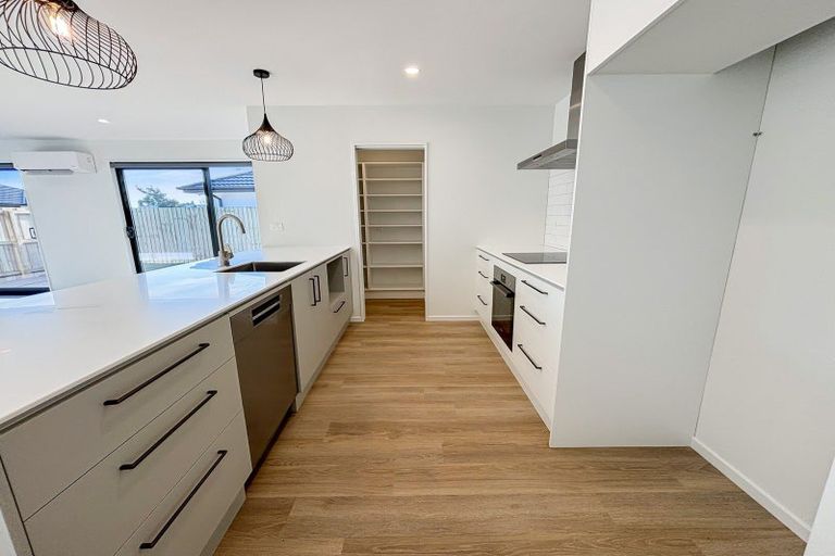 Photo of property in 16 Llew Summers Street, Belfast, Christchurch, 8051