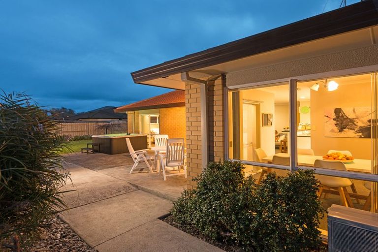 Photo of property in 302 Gravatt Road, Papamoa Beach, Papamoa, 3118