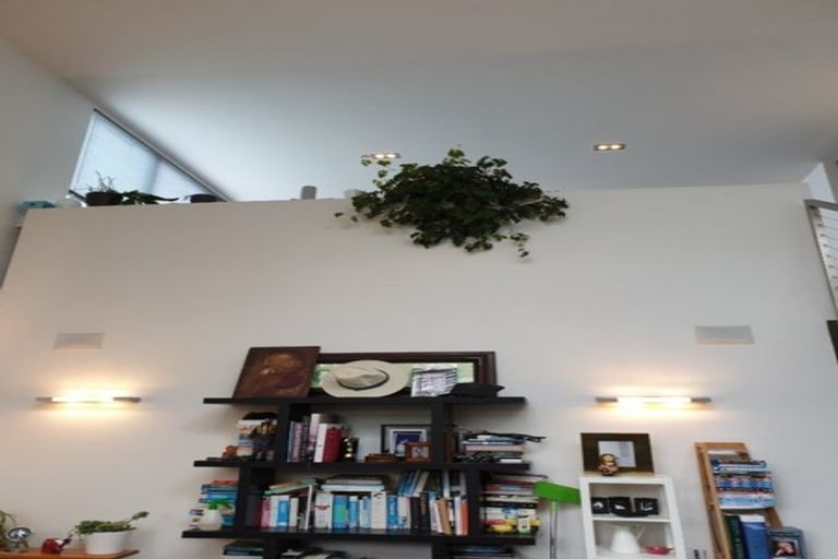 Photo of property in 27b Mana Street, Vogeltown, Wellington, 6021