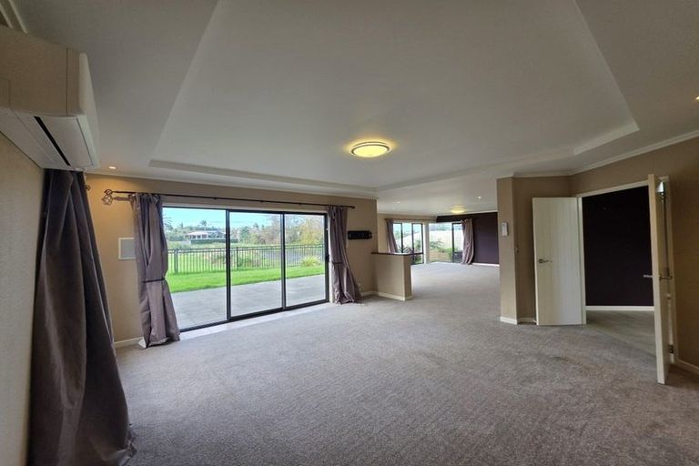 Photo of property in 35 Oriental Parade, Papamoa Beach, Papamoa, 3118