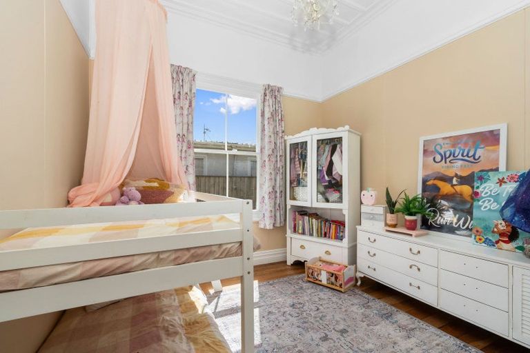 Photo of property in 14 Russell Street, Foxton, 4814