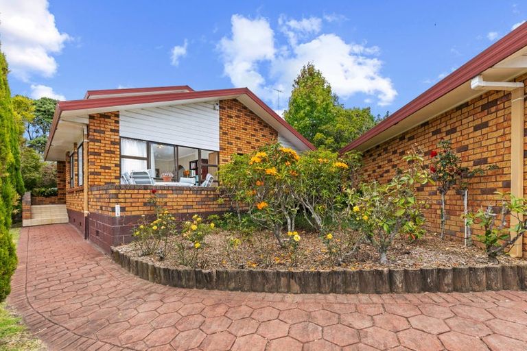 Photo of property in 163 Chelsea View Drive, Chatswood, Auckland, 0626
