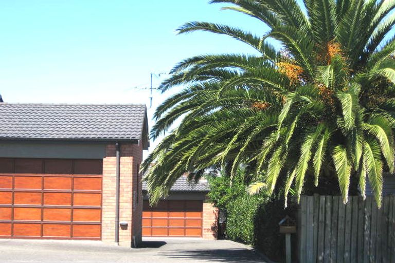 Photo of property in 1/4 Argyle Terrace, Milford, Auckland, 0620