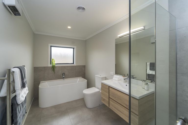 Photo of property in 5 Madison Street, Carterton, 5713