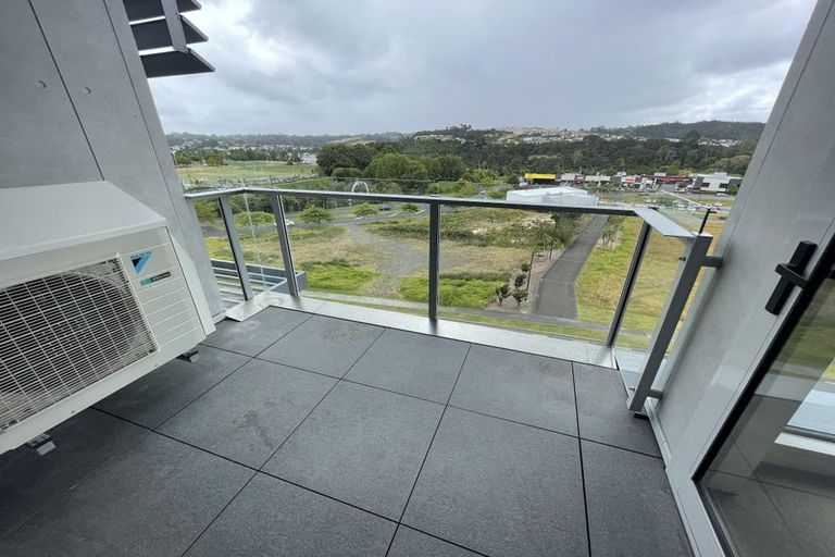 Photo of property in 403/27 Don Mckinnon Drive, Albany, Auckland, 0632