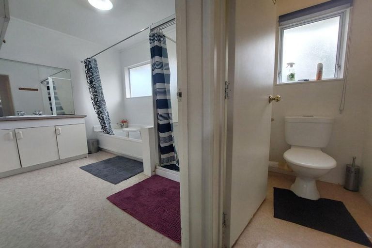 Photo of property in 5/24 Eastglen Road, Glen Eden, Auckland, 0602