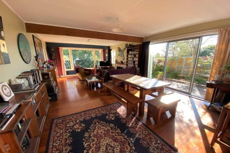 Photo of property in 190 Abel Tasman Drive, Takaka, 7183