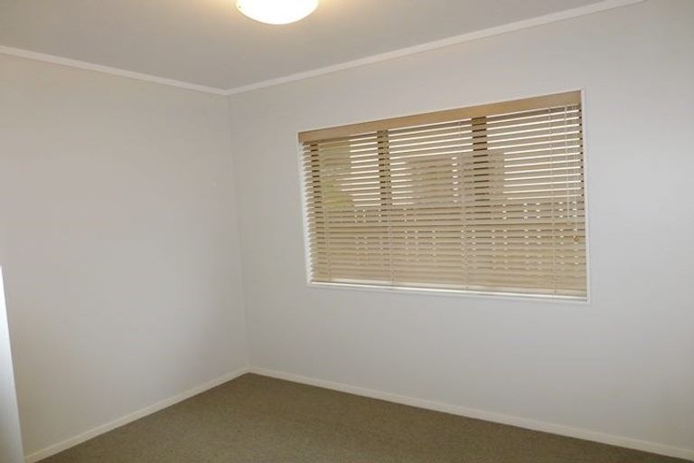 Photo of property in 11b Ross Crescent, Orewa, 0931