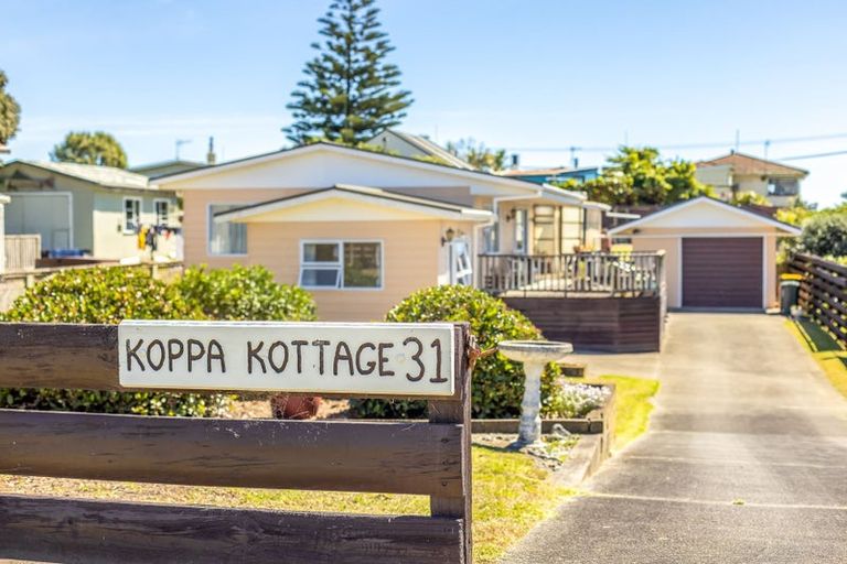 Photo of property in 31 Gawler Street, Te Horo Beach, Otaki, 5581