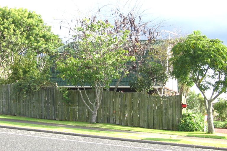 Photo of property in 2/40 Cherry Road, Bucklands Beach, Auckland, 2014