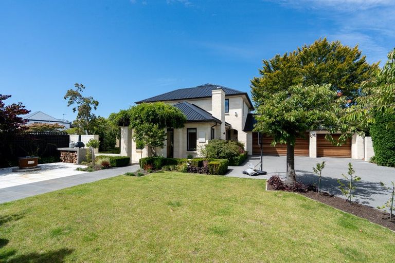 Photo of property in 39 Hinau Street, Fendalton, Christchurch, 8041