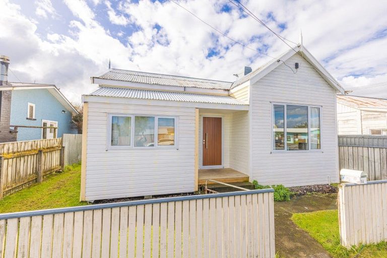 Photo of property in 14 Lowther Street, Whanganui, 4500