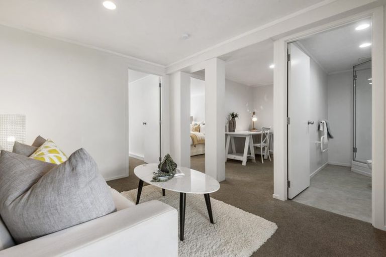 Photo of property in 4/155 Shakespeare Road, Milford, Auckland, 0620