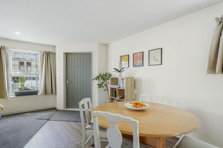 Photo of property in 2/21 Luxford Street, Berhampore, Wellington, 6023