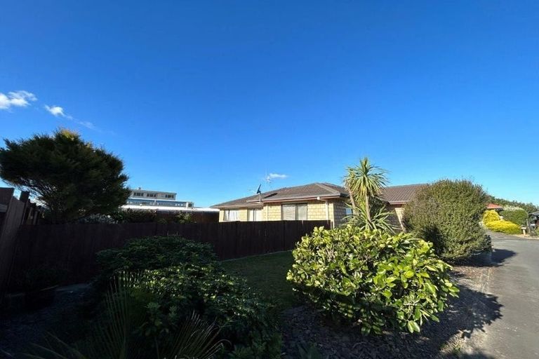 Photo of property in 19 Palm Springs Boulevard, Papamoa Beach, Papamoa, 3118