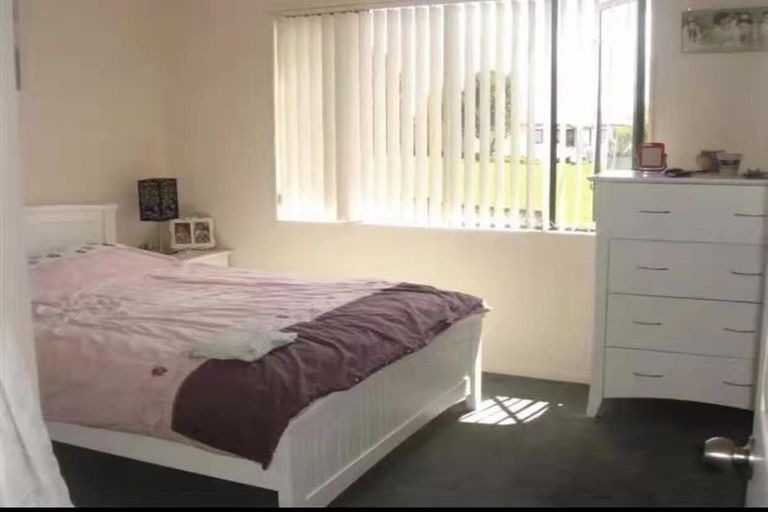 Photo of property in 10 Vintage Drive, Henderson, Auckland, 0612