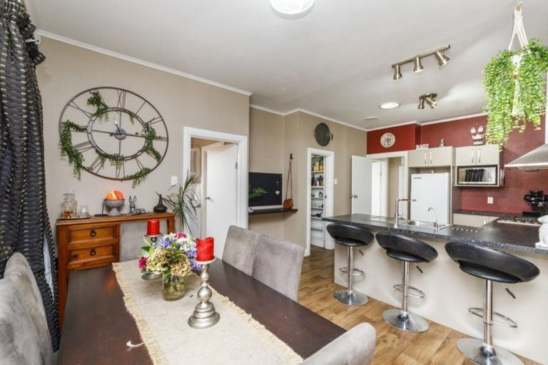 Photo of property in 18 Queen Street, Feilding, 4702