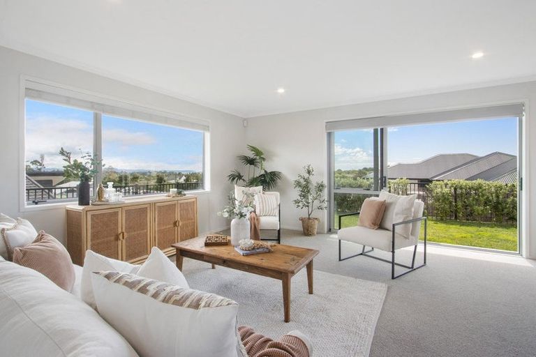 Photo of property in 17 Te Kaka Place, Omokoroa, 3114