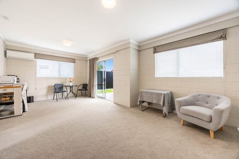 Photo of property in 20 Matuhi Rise, Henderson, Auckland, 0612
