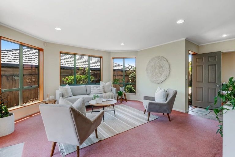 Photo of property in 20 Red Hibiscus Road, Stanmore Bay, Whangaparaoa, 0932