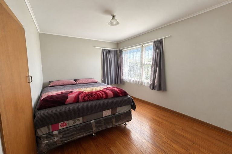 Photo of property in 12 Ruth Street, Manurewa, Auckland, 2102