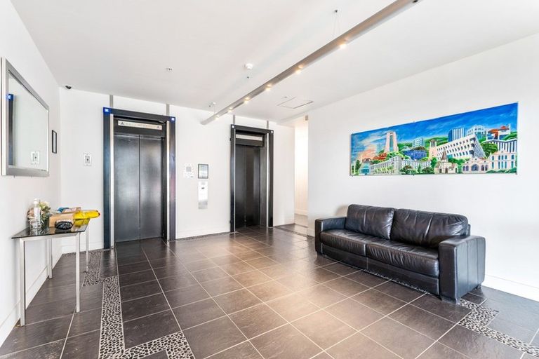 Photo of property in 2c/123 Molesworth Street, Thorndon, Wellington, 6011