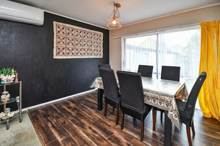 Photo of property in 12 Huber Street, Weymouth, Auckland, 2103