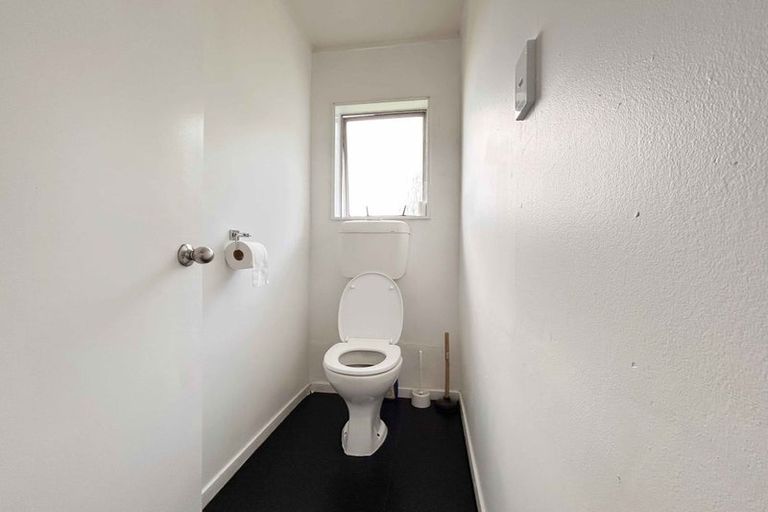 Photo of property in 21 Secretariat Place, Randwick Park, Auckland, 2105