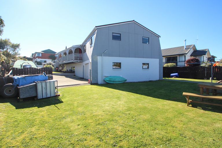 Photo of property in 30 Leven Street, South Hill, Oamaru, 9400