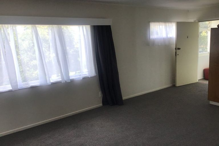 Photo of property in 35 Kamo Road, Regent, Whangarei, 0112