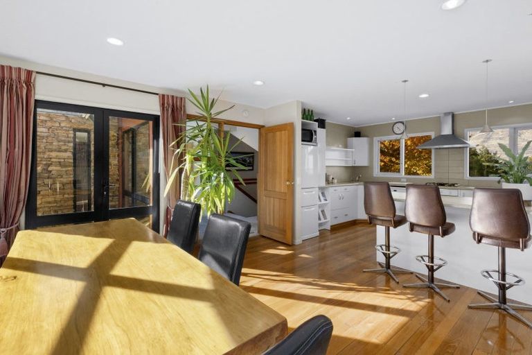 Photo of property in 79 Arawata Terrace, Sunshine Bay, Queenstown, 9300